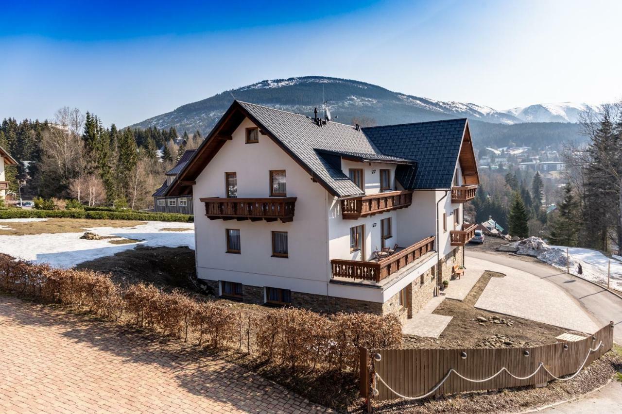 Pension George Шпіндлерув-Млин Екстер'єр фото